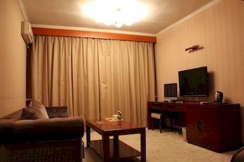 Dongfang Hotel Харбин Экстерьер фото